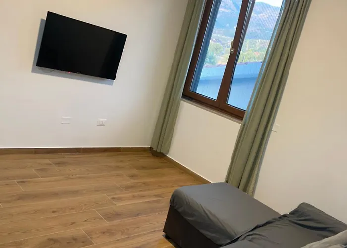 Shpija Zani I Nans Appartement *